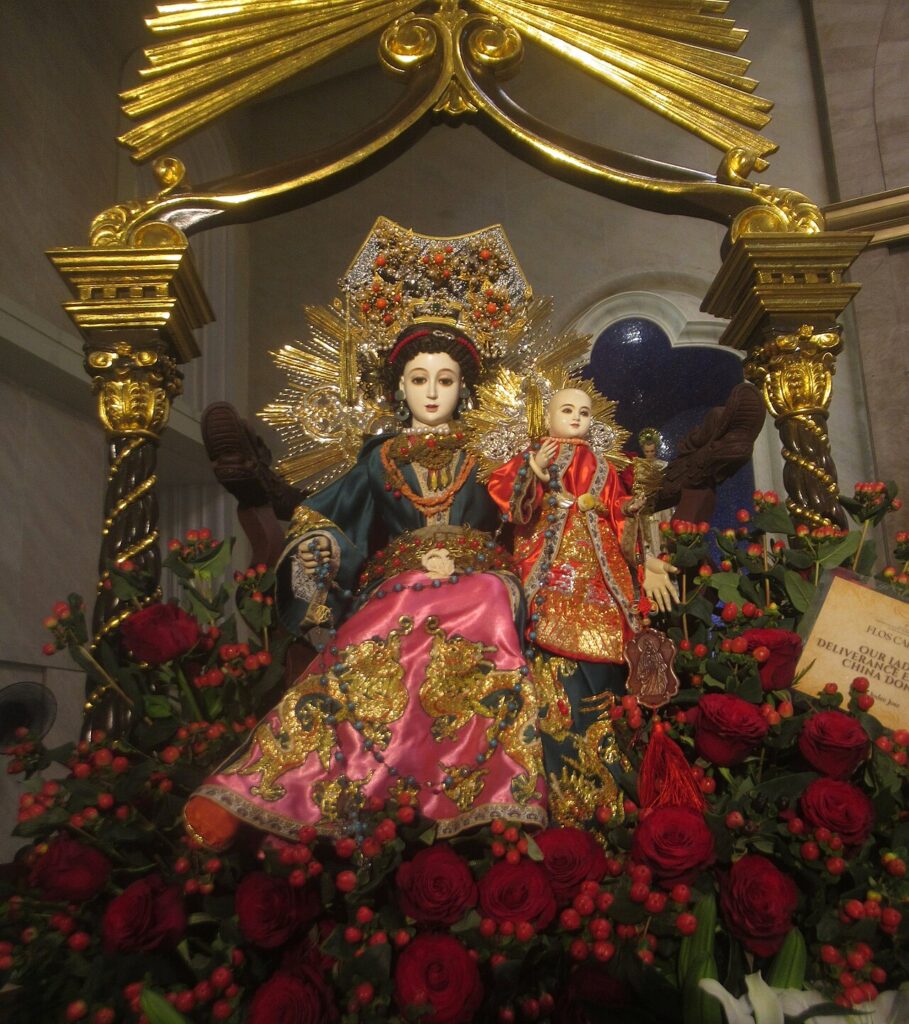 La imagen de Nuestra Señora de China (Donglu)