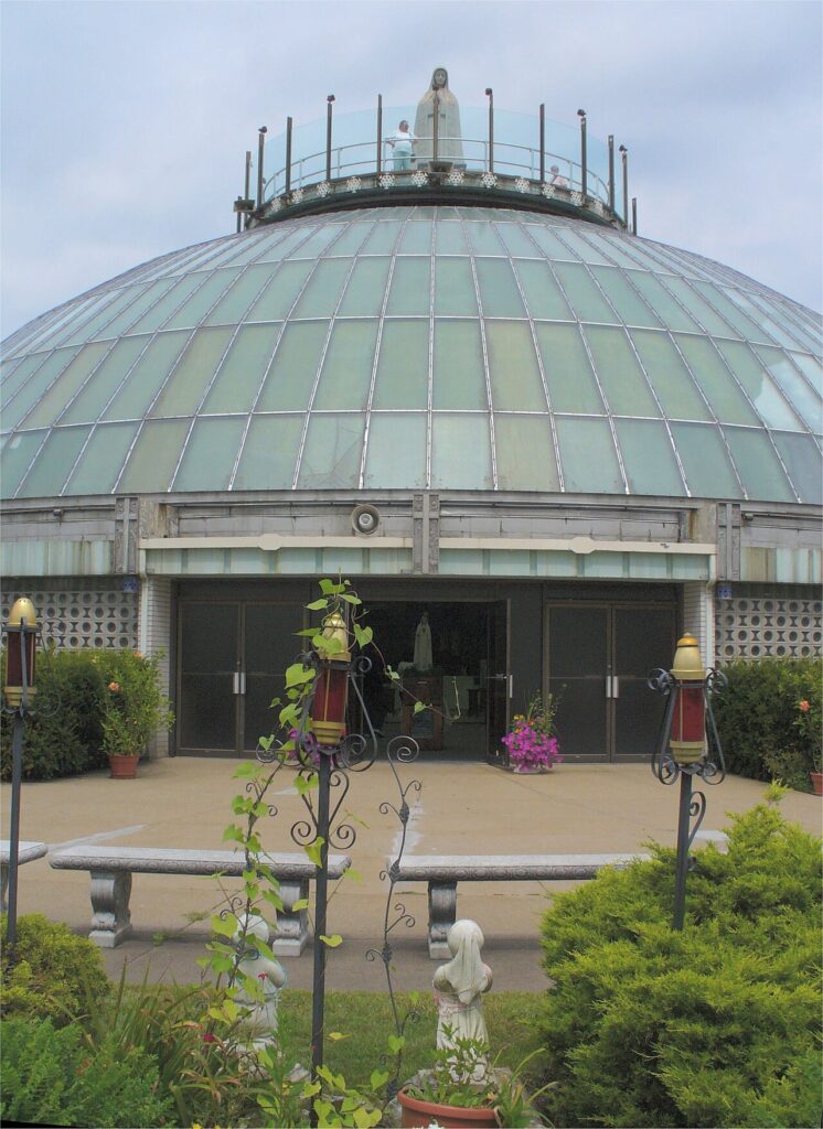 La Basílica de Nuestra Señora de Fátima de Lewiston (Nueva Y