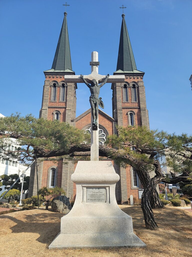 La catedral de Gyesan-dong de Daegu (Corea del Sur)