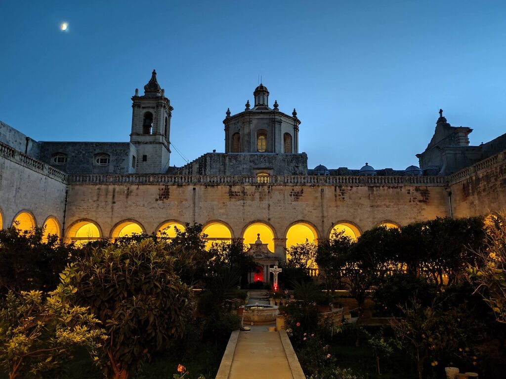 Virgen de la Gruta, Rabat