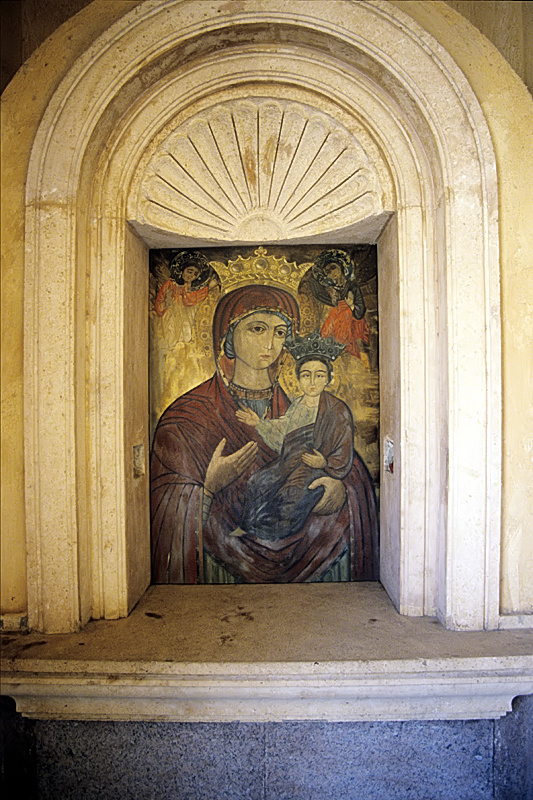 La capilla del Árbol de la Virgen, en Matariya (El Cairo)