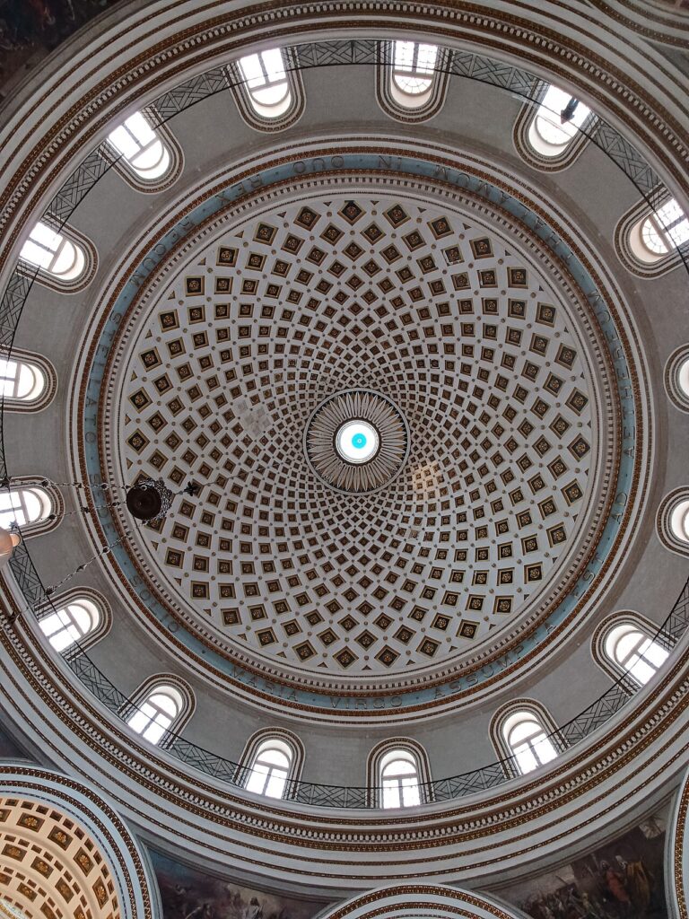 Rotonda de Mosta