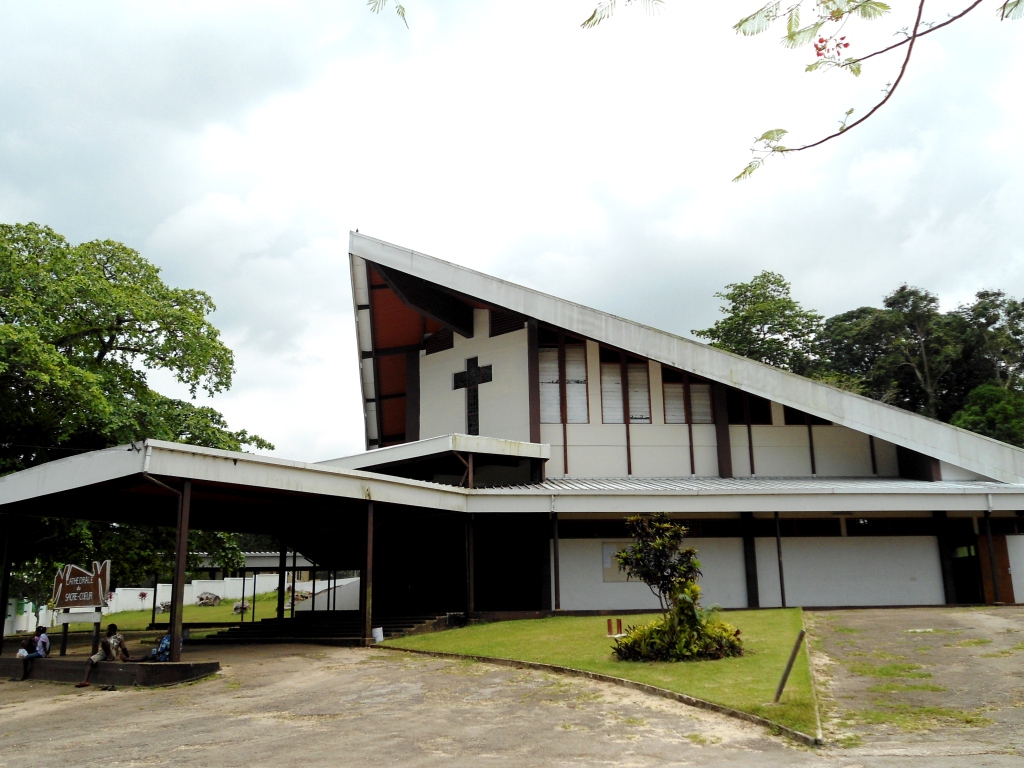 La catedral del Sagrado Corazón de Port Vila (Vanuatu)
