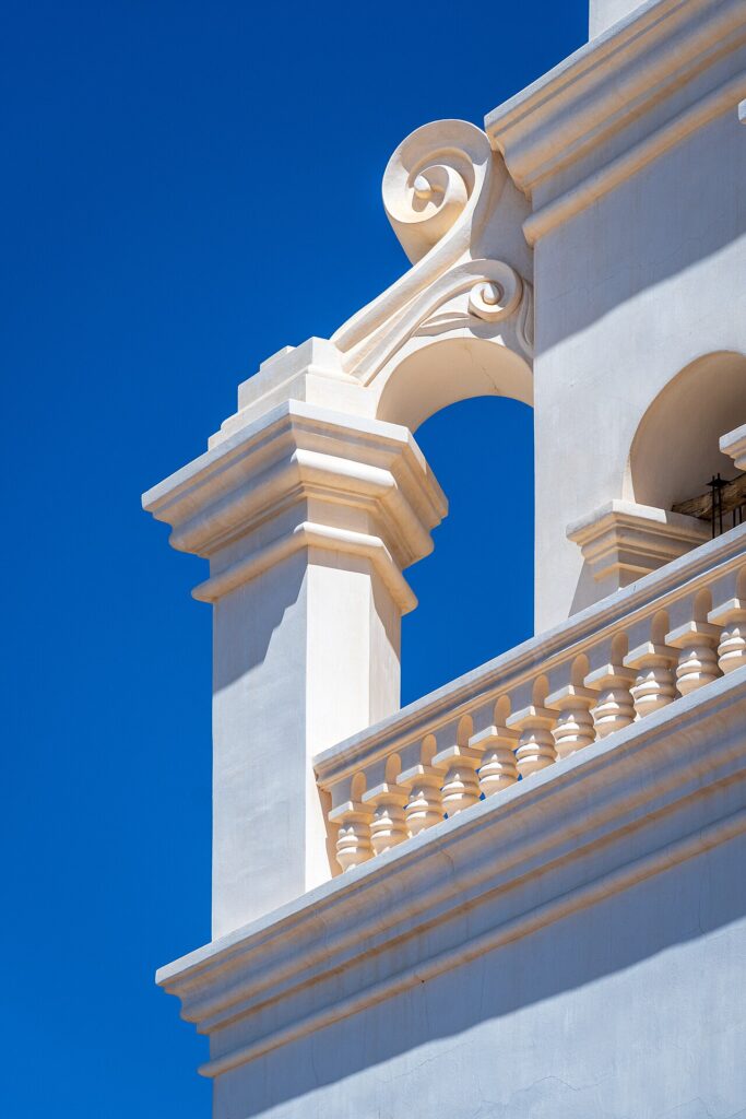 La misión de San Xavier del Bac, «la Paloma Blanca del Desie