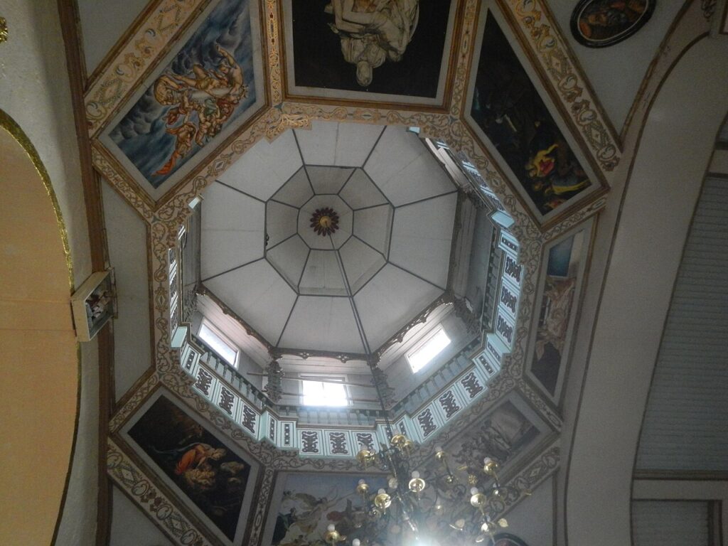 El santuario de Nuestra Señora de los Dolores de Turumba en 