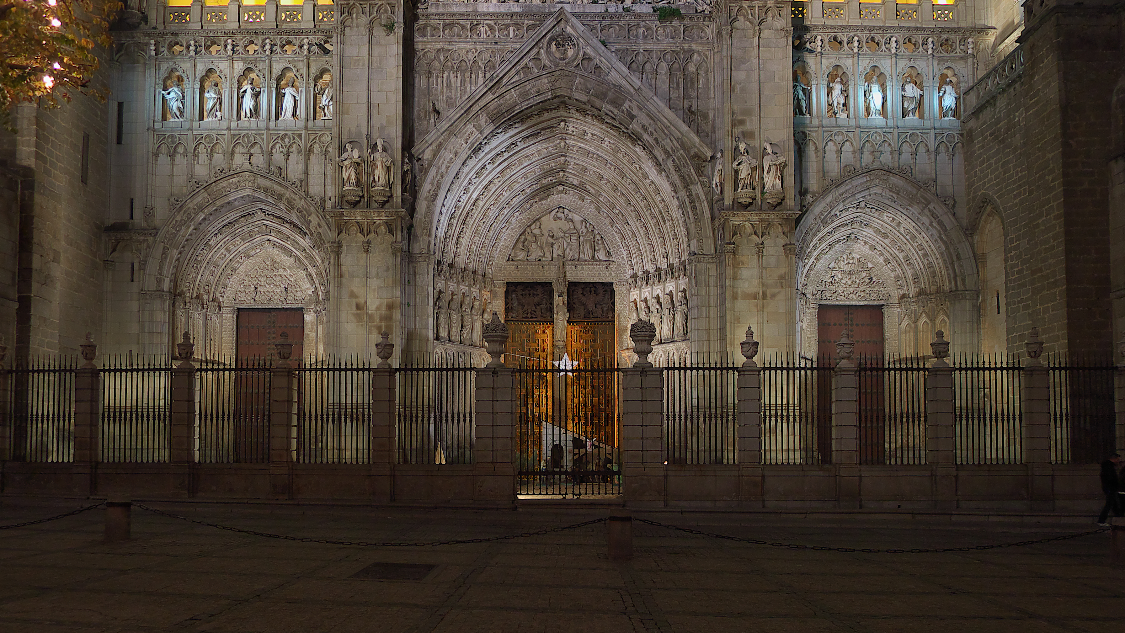Fachada principal de la catedral primada de Toledo, donde se venera a Nuestra Señora del Sagrario