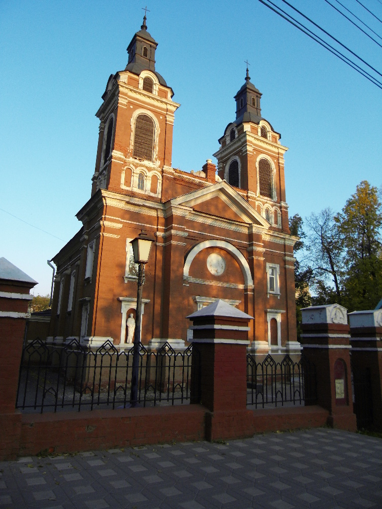 Antigua iglesia católica de San Alejandro en Kírov, Rusia