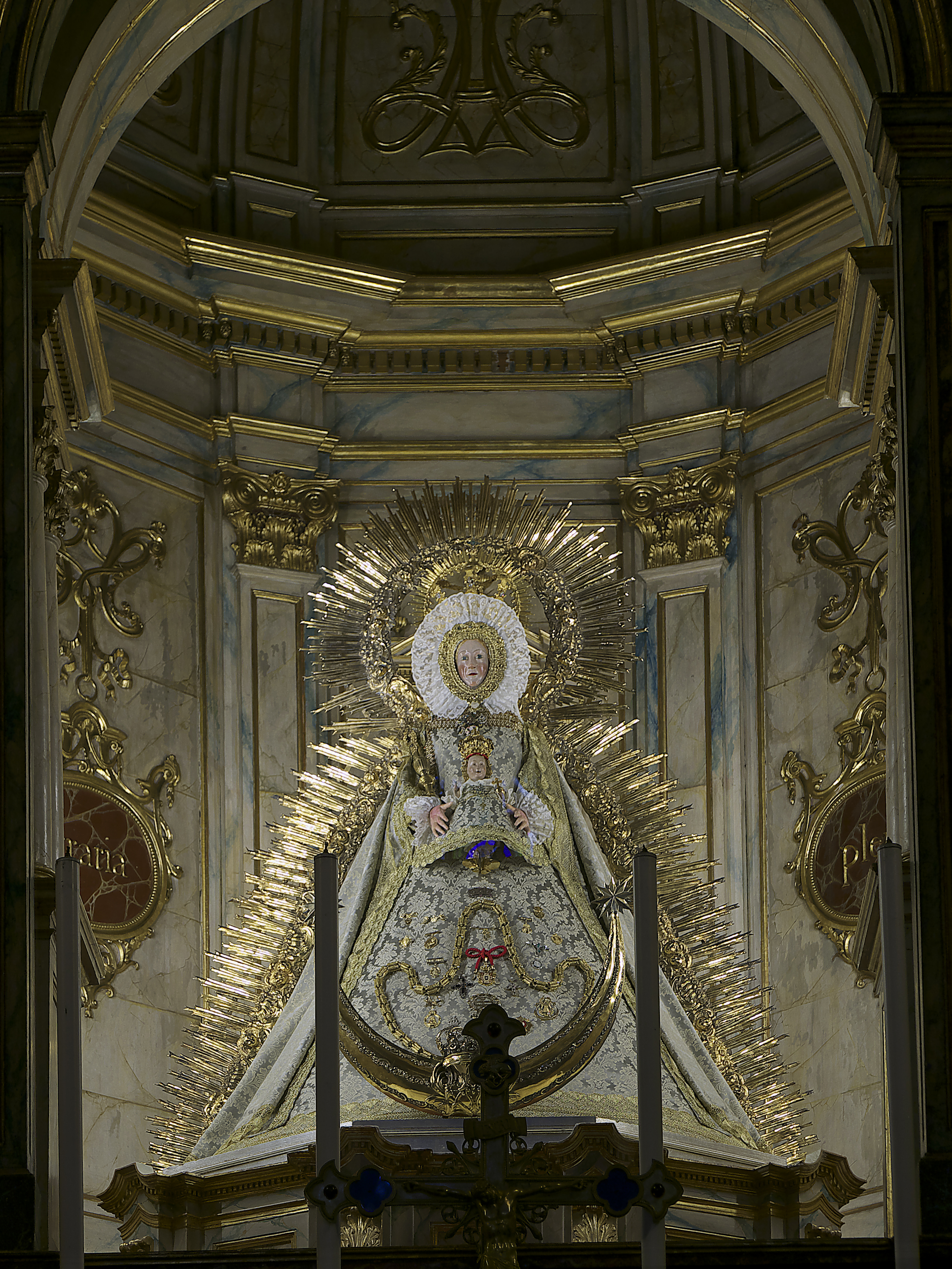 Imagen venerada de Nuestra Señora de Gracia, patrona de Carmona (Sevilla)