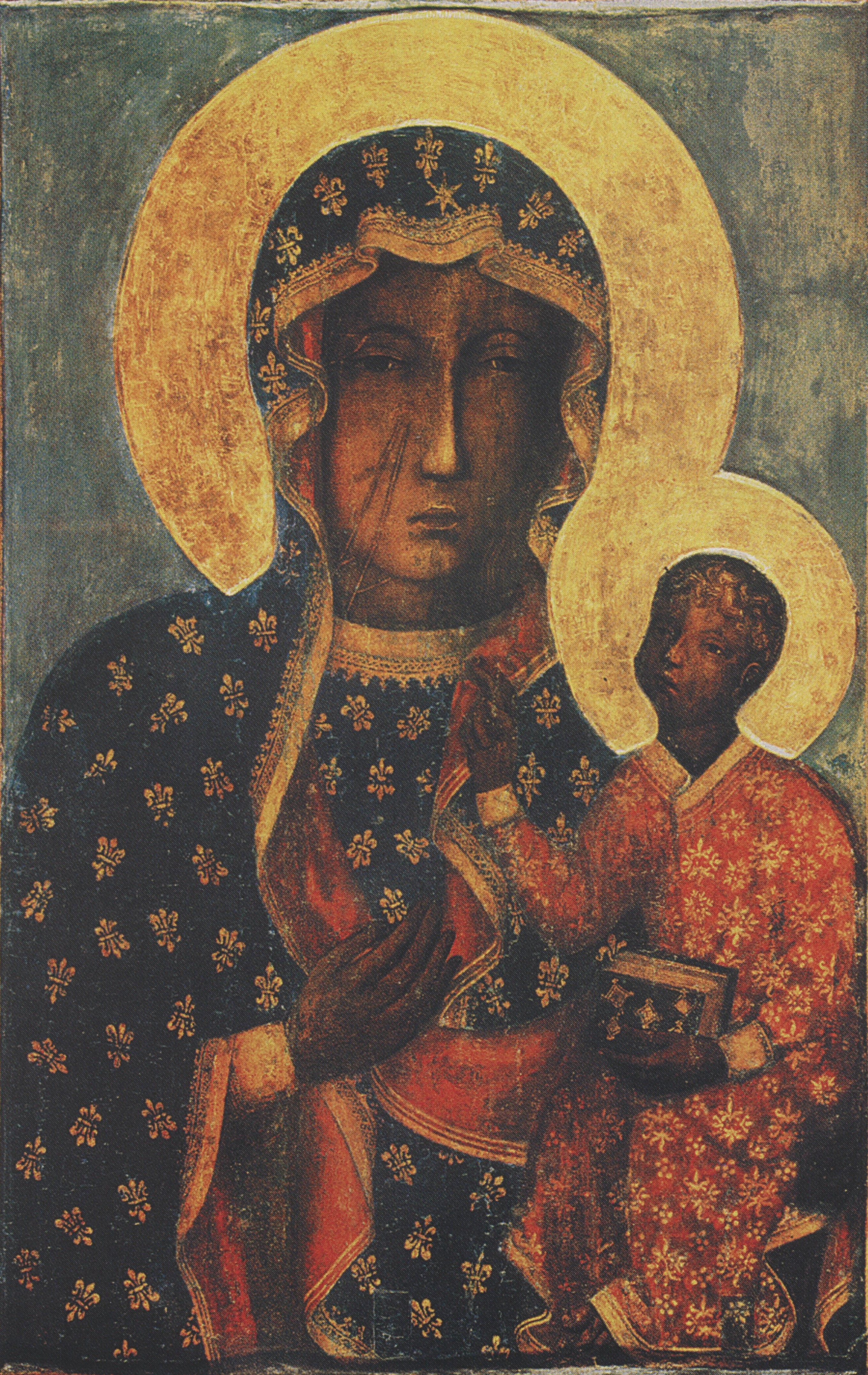 Icono de la Virgen Negra de Częstochowa sin las coronas ni el revestimiento, con el rostro oscurecido de María, las dos cicatrices en la mejilla derecha y el Niño Jesús en su brazo izquierdo