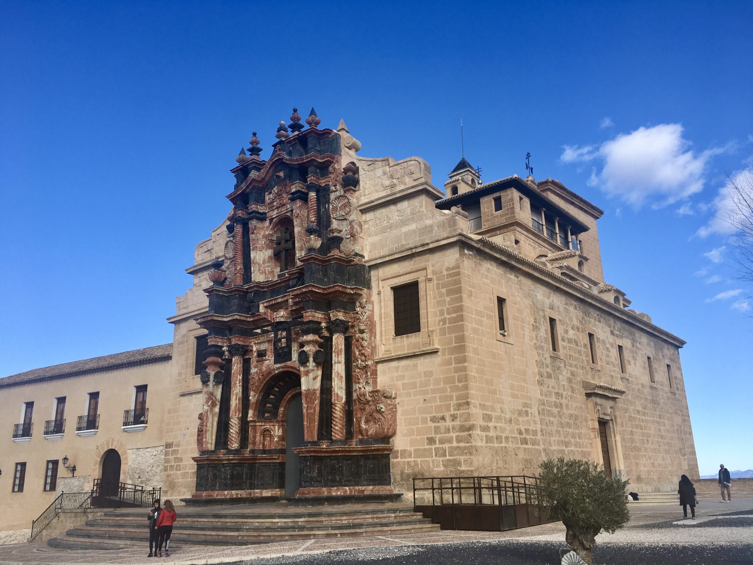 Basílica-Santuario de la Vera Cruz de Caravaca, lugar de culto de la tradición de 1231
