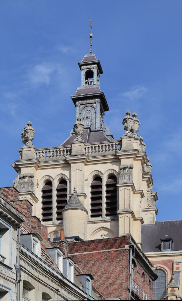 Colegiata de San Pedro de Douai, lugar actual de custodia de la hostia asociada al relato de 1254
