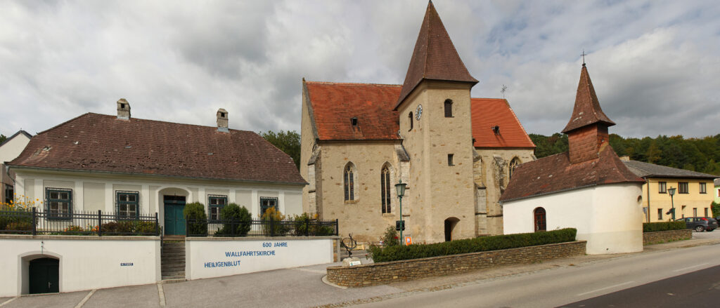 Iglesia de peregrinación y capilla de origen de Heiligenblut en Raxendorf, Austria