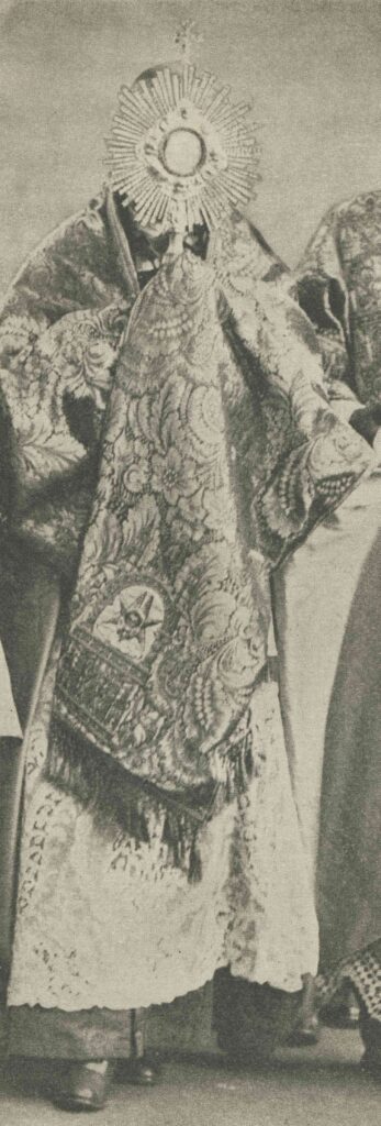 Custodia llevada en una procesión eucarística histórica, imagen temática para Standdaarbuiten