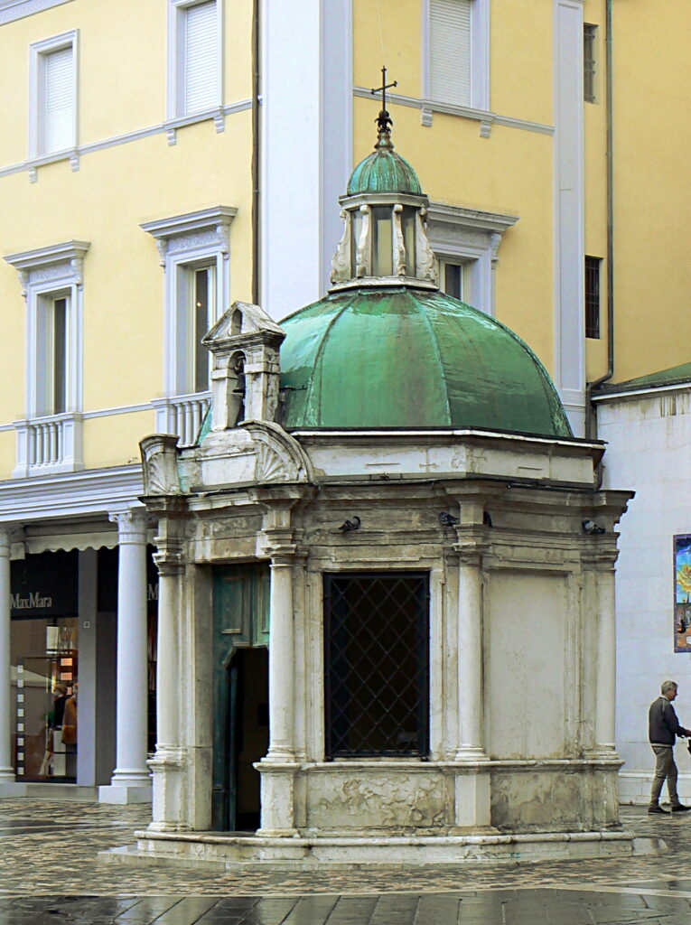 Tempietto de San Antonio en Rímini, ligado a la tradición de san Antonio y la mula