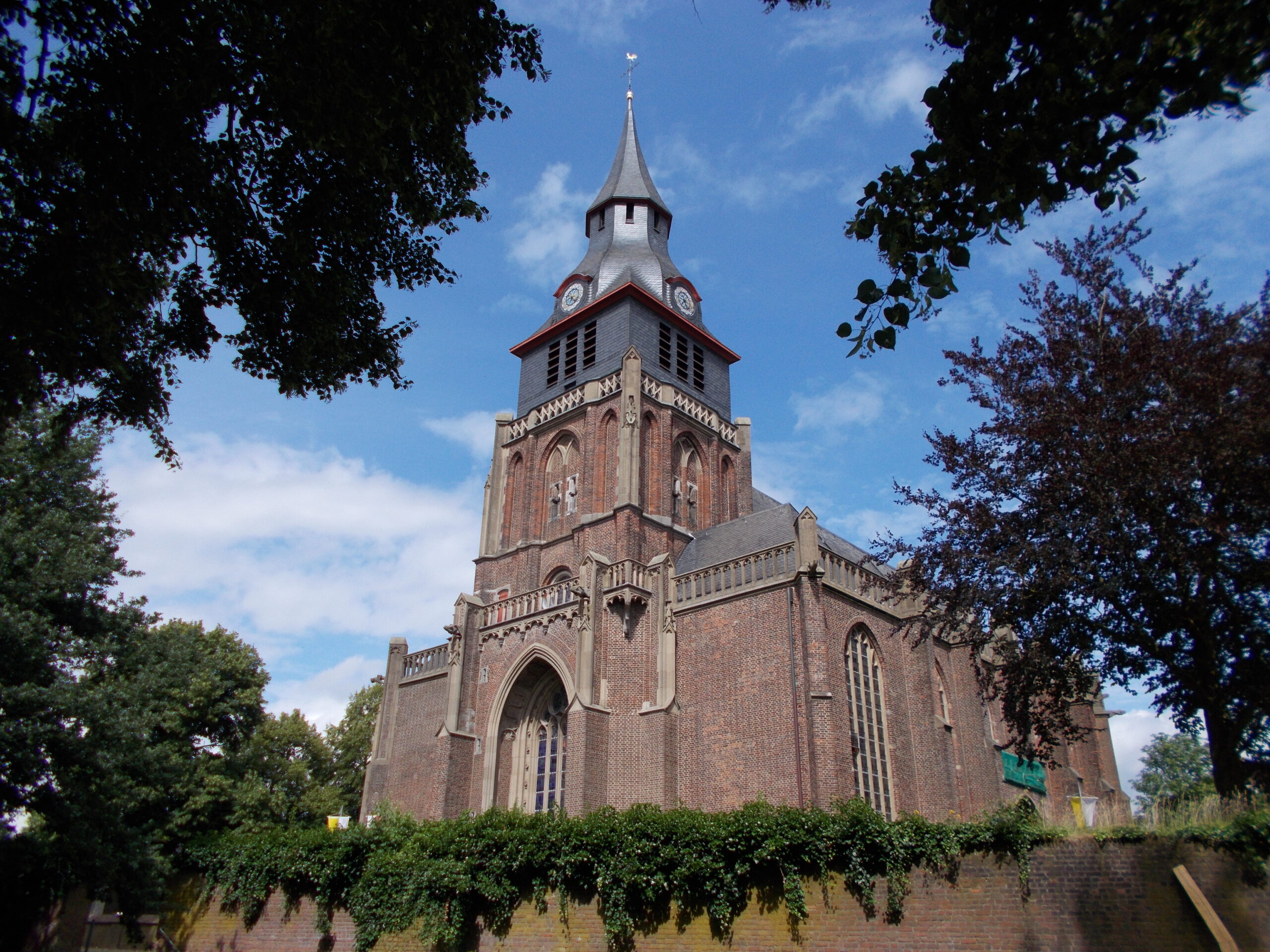 Colegiata y santuario de San Pedro y San Pablo de Kranenburg, Alemania
