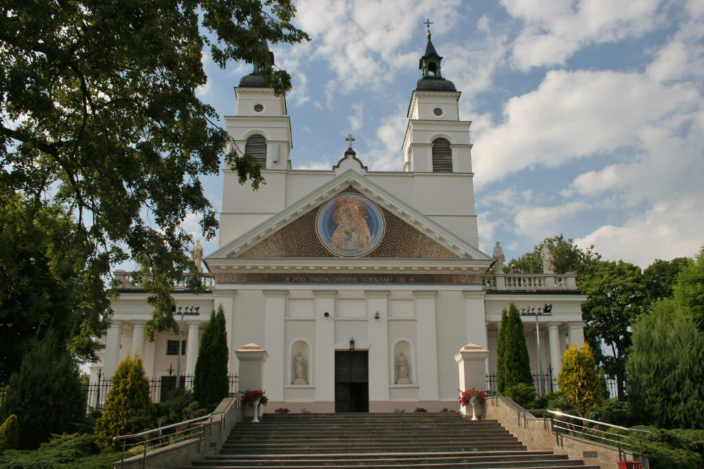 Iglesia de San Antonio de Padua, santuario del Santísimo Sacramento en Sokółka