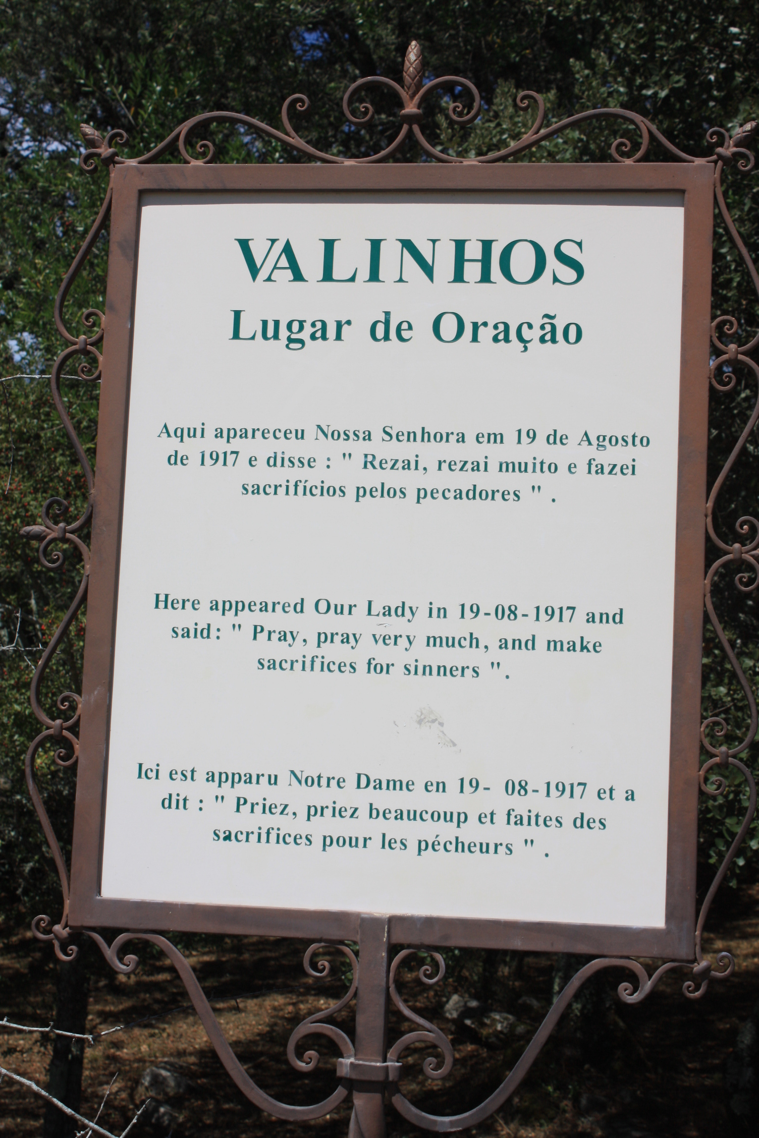 el lugar de Valinhos (Fátima), con el monumento que señala la aparición del 19 de agosto de 1917